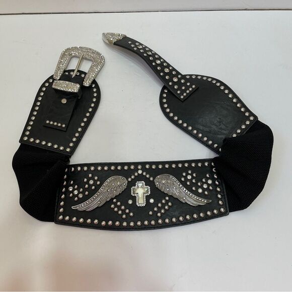 ANGEL WINGS AND CROSS BELT IN BLACK - Picture 1 of 11